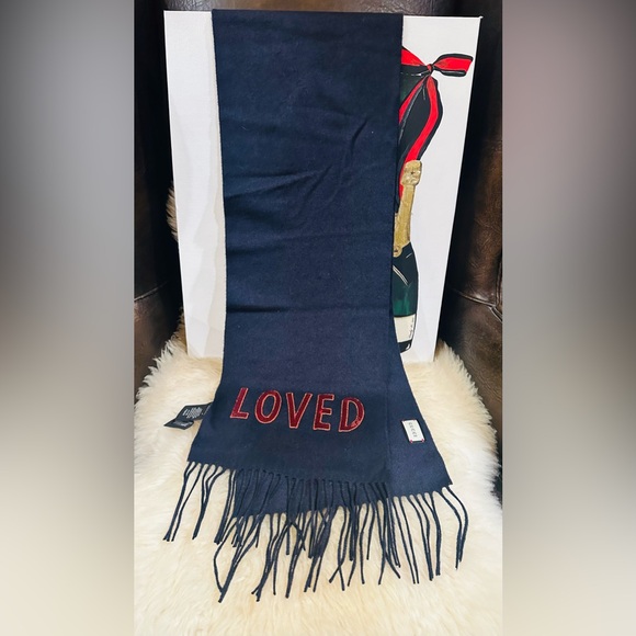 ๐ GUCCI LOVED Sequence SCARF Unisex 100% Polyester - Picture 3 of 10